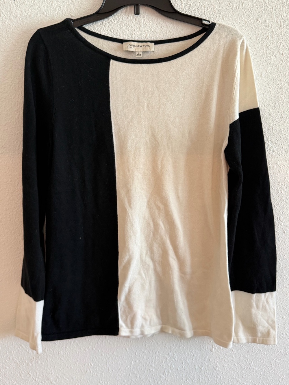 Jones New York Black and White Colorblock Long Sleeve Top